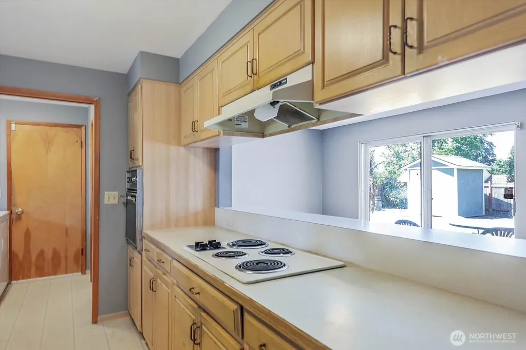 9015 Winona Street SW Lakewood WA 98498