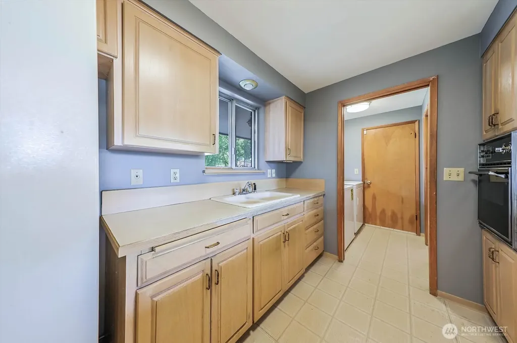 9015 Winona Street SW Lakewood WA 98498