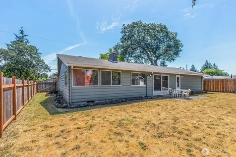 9015 Winona Street SW Lakewood WA 98498