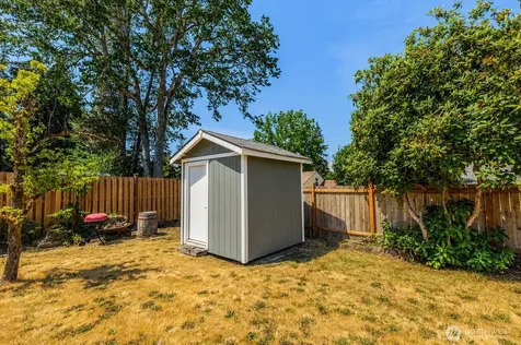 9015 Winona Street SW Lakewood WA 98498