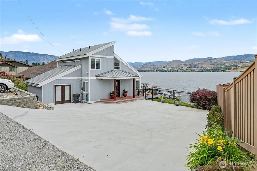 1386 S Lakeshore Road Chelan WA 98816