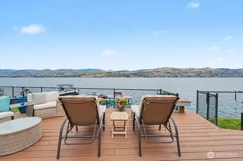 1386 S Lakeshore Road Chelan WA 98816