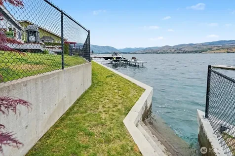 1386 S Lakeshore Road Chelan WA 98816