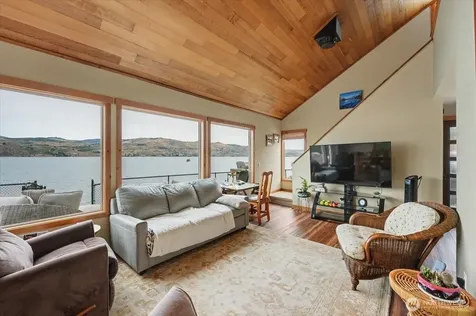 1386 S Lakeshore Road Chelan WA 98816