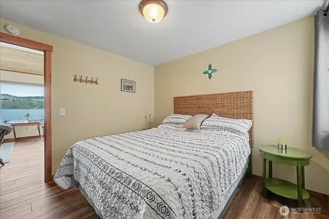 1386 S Lakeshore Road Chelan WA 98816