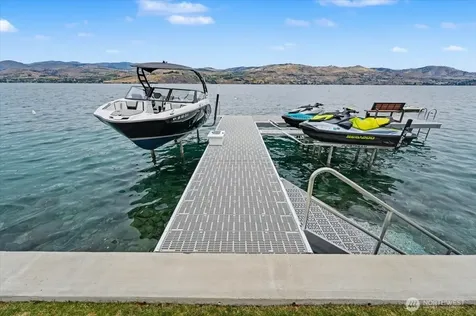 1386 S Lakeshore Road Chelan WA 98816