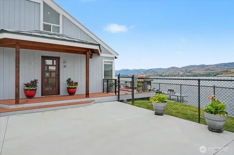 1386 S Lakeshore Road Chelan WA 98816