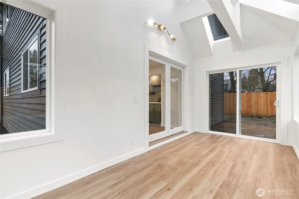 20733 Elberta Road Lynnwood WA 98036