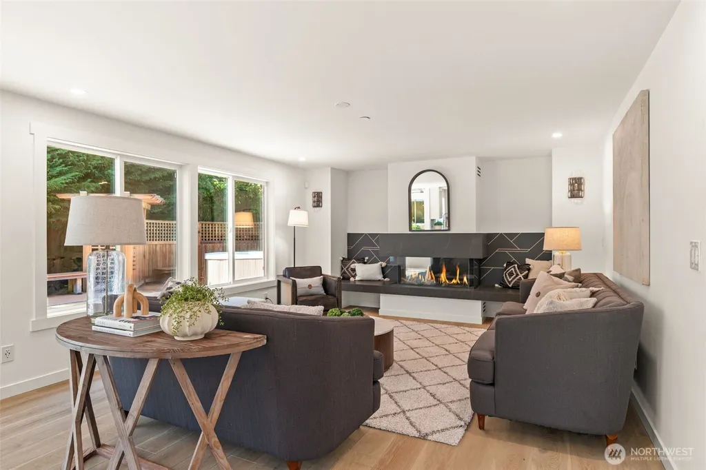 535 NW Datewood Drive Issaquah WA 98027
