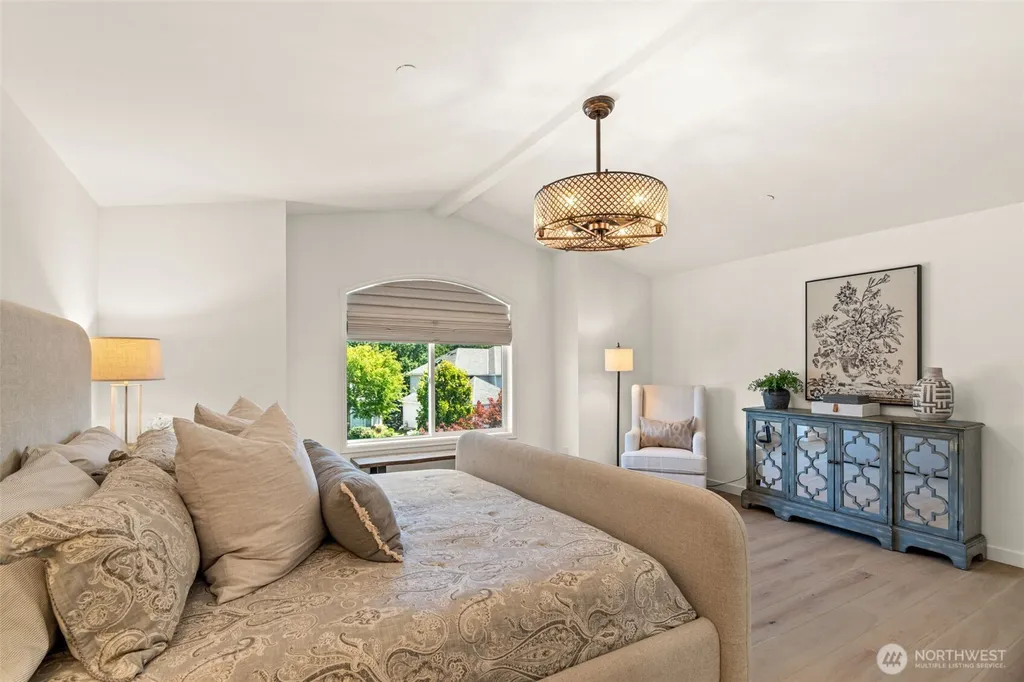 535 NW Datewood Drive Issaquah WA 98027