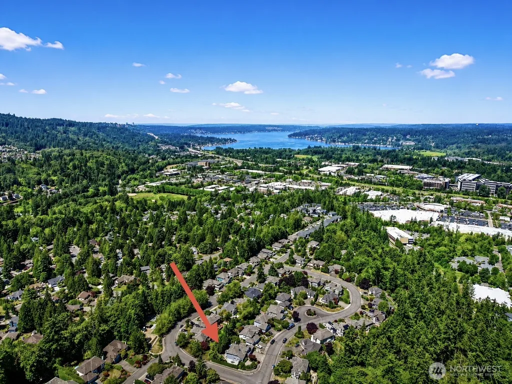 535 NW Datewood Drive Issaquah WA 98027