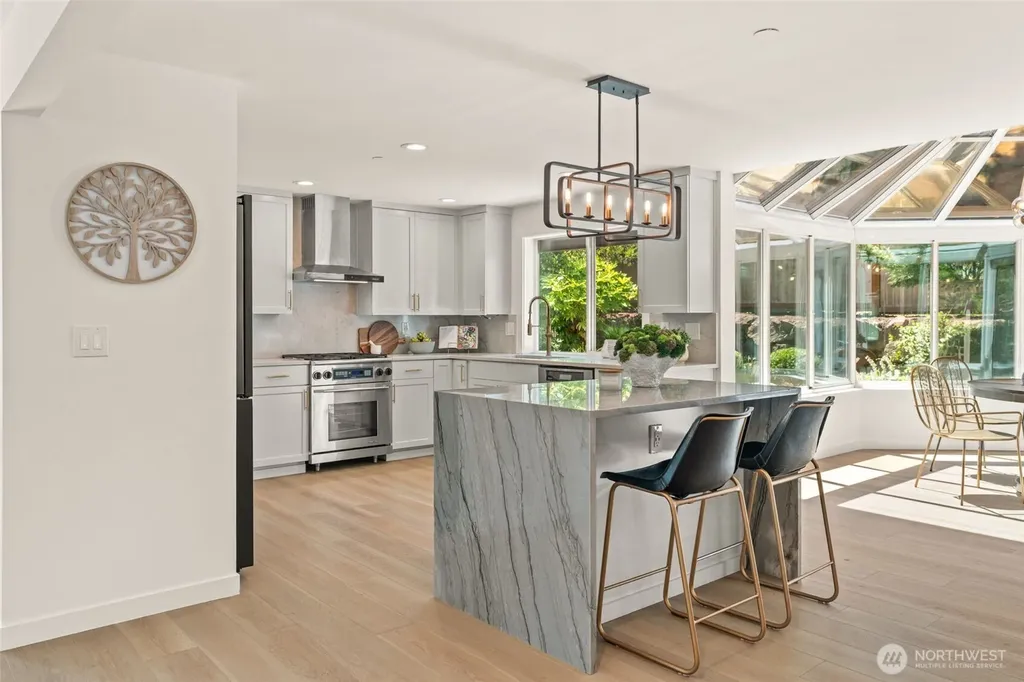535 NW Datewood Drive Issaquah WA 98027
