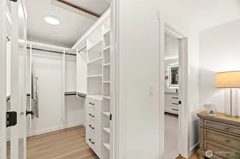 535 NW Datewood Drive Issaquah WA 98027