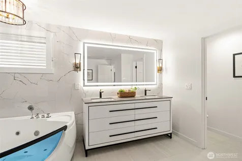 535 NW Datewood Drive Issaquah WA 98027