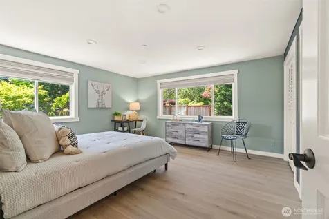 535 NW Datewood Drive Issaquah WA 98027