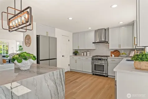 535 NW Datewood Drive Issaquah WA 98027