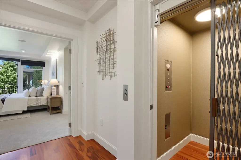 719 Harvard Avenue E Seattle WA 98102