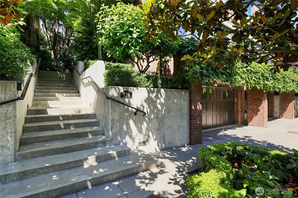 719 Harvard Avenue E Seattle WA 98102