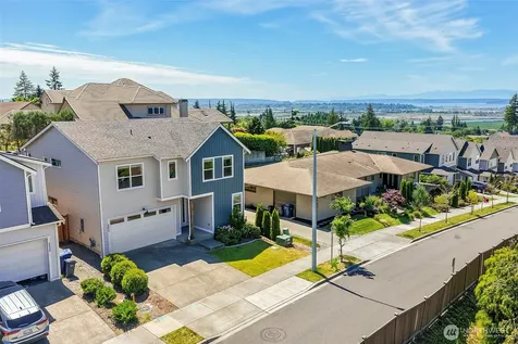6834 46th Street NE Marysville WA 98270