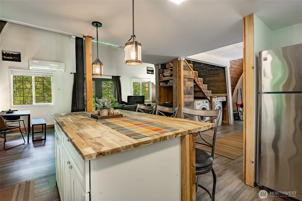 14001 Welcome Road Glacier WA 98244