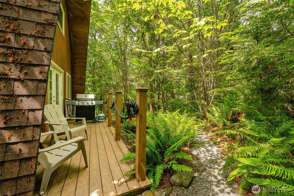 14001 Welcome Road Glacier WA 98244