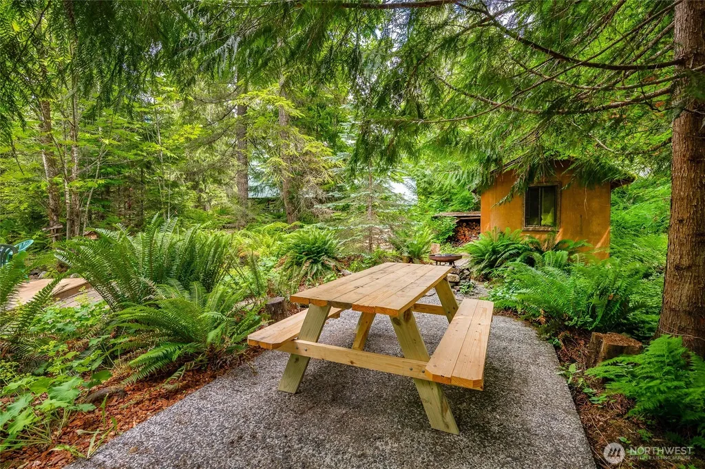 14001 Welcome Road Glacier WA 98244