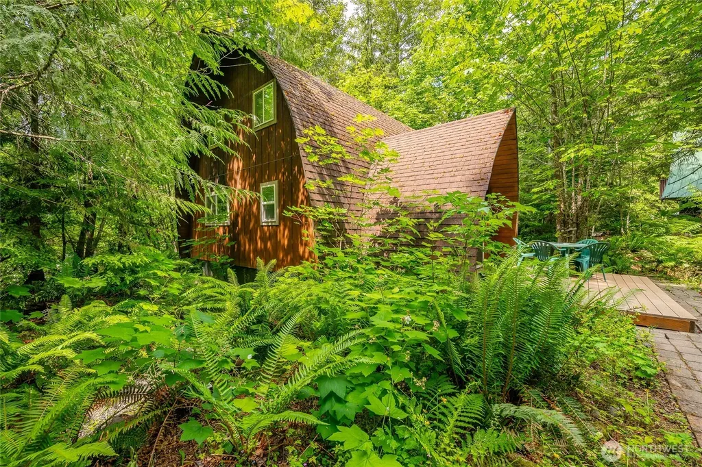 14001 Welcome Road Glacier WA 98244