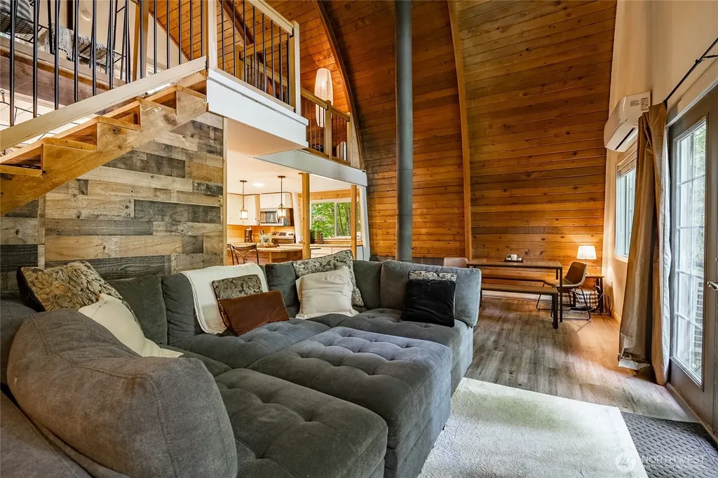 14001 Welcome Road Glacier WA 98244