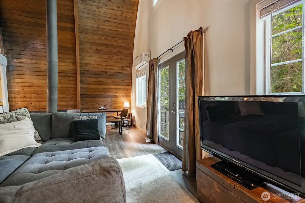 14001 Welcome Road Glacier WA 98244
