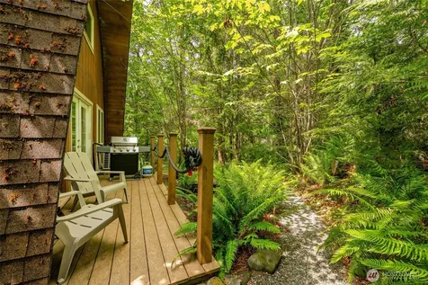 14001 Welcome Road Glacier WA 98244