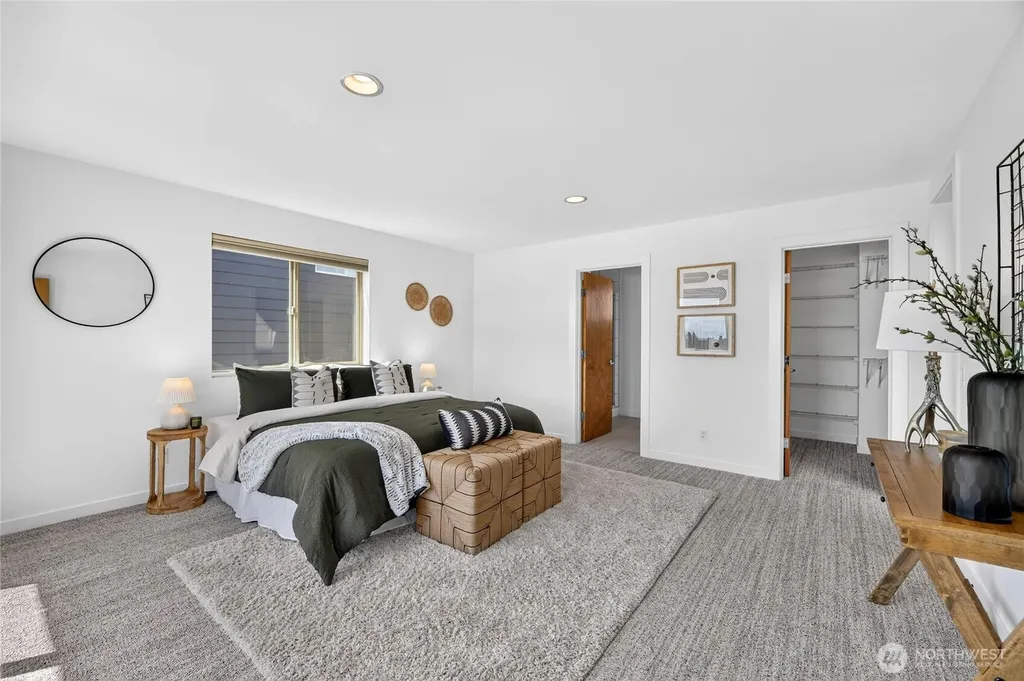 4222 Linden Avenue N Seattle WA 98103