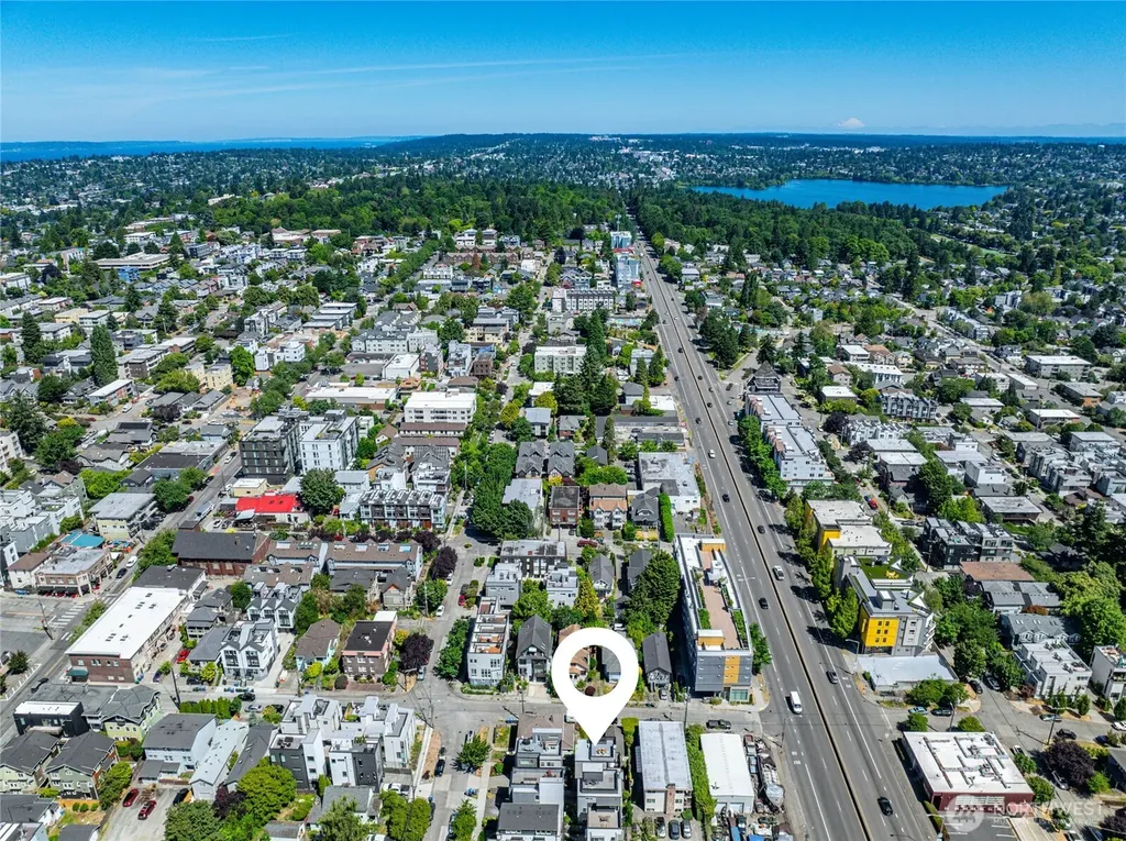4222 Linden Avenue N Seattle WA 98103