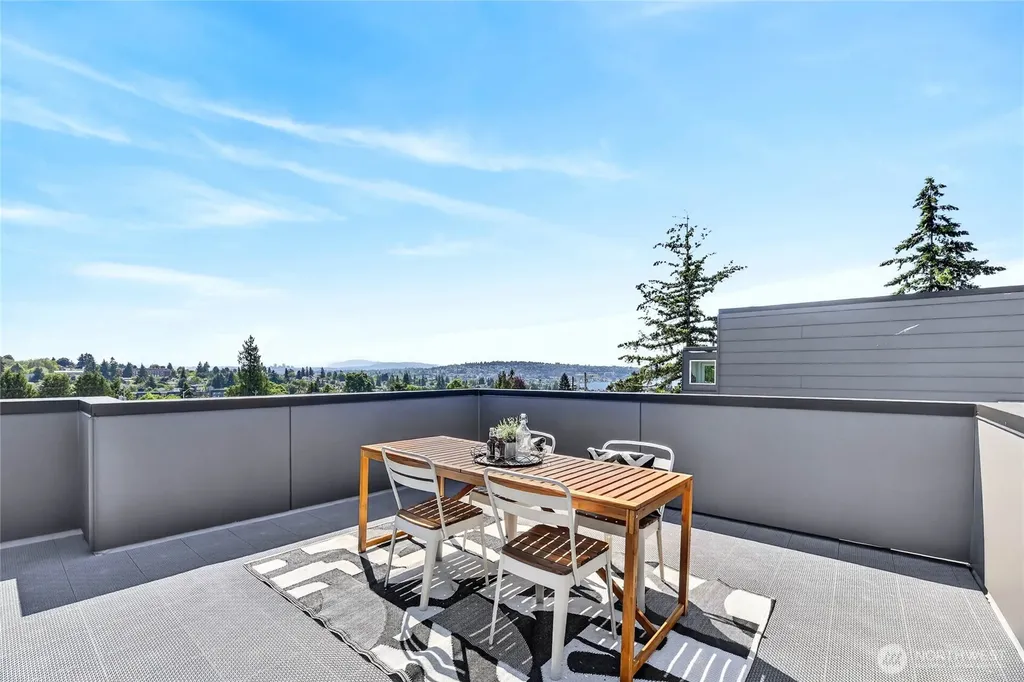 4222 Linden Avenue N Seattle WA 98103