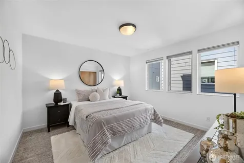 4222 Linden Avenue N Seattle WA 98103