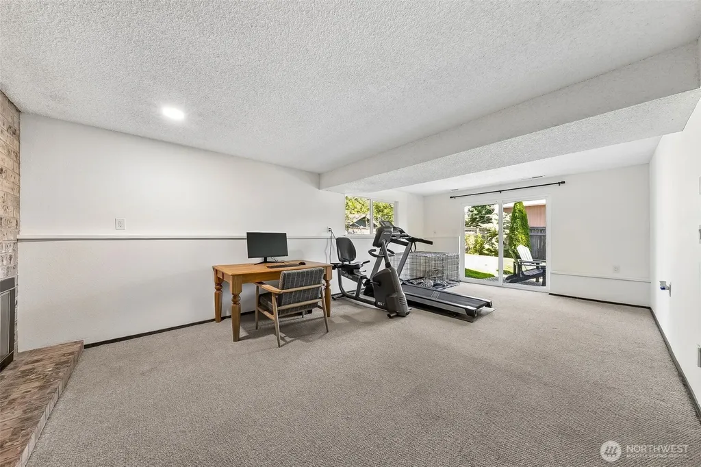 6221 81st Street E Puyallup WA 98371