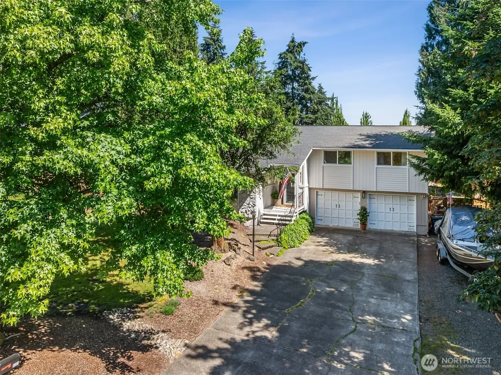 6221 81st Street E Puyallup WA 98371