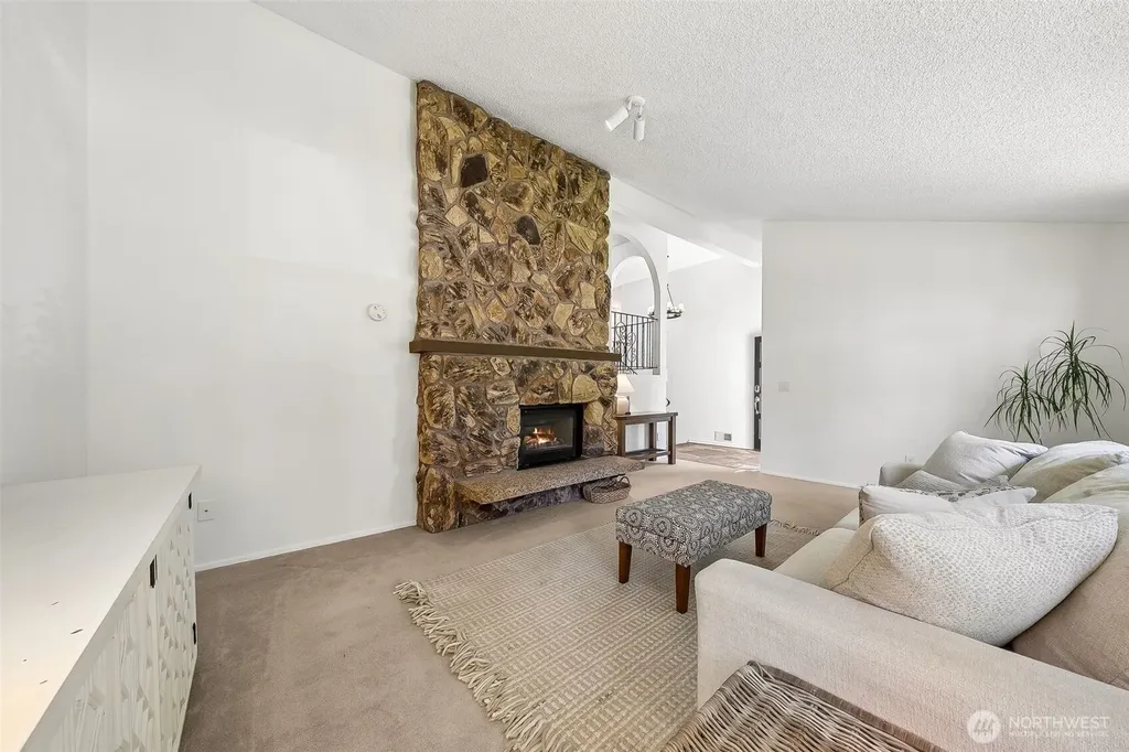 6221 81st Street E Puyallup WA 98371