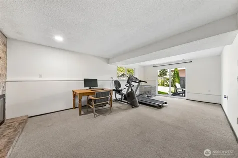 6221 81st Street E Puyallup WA 98371