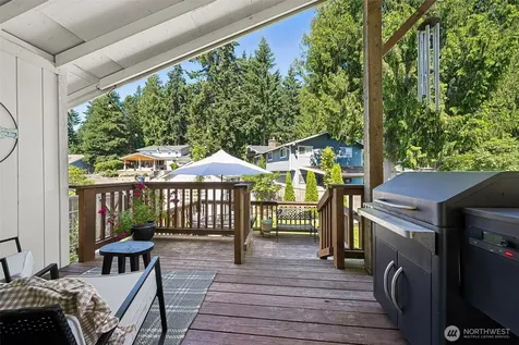 6221 81st Street E Puyallup WA 98371