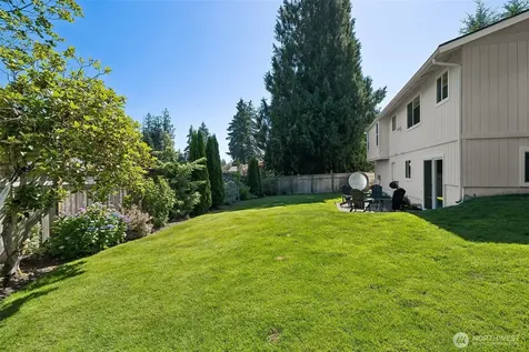 6221 81st Street E Puyallup WA 98371