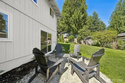 6221 81st Street E Puyallup WA 98371