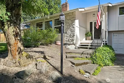 6221 81st Street E Puyallup WA 98371