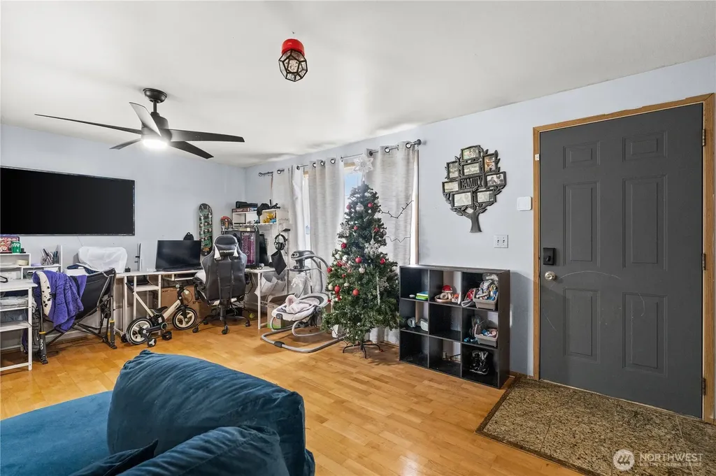 7631 273rd Street NW Stanwood WA 98292