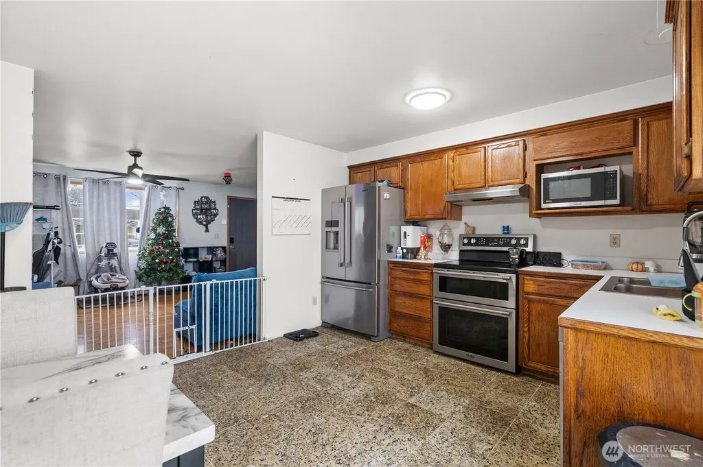 7631 273rd Street NW Stanwood WA 98292