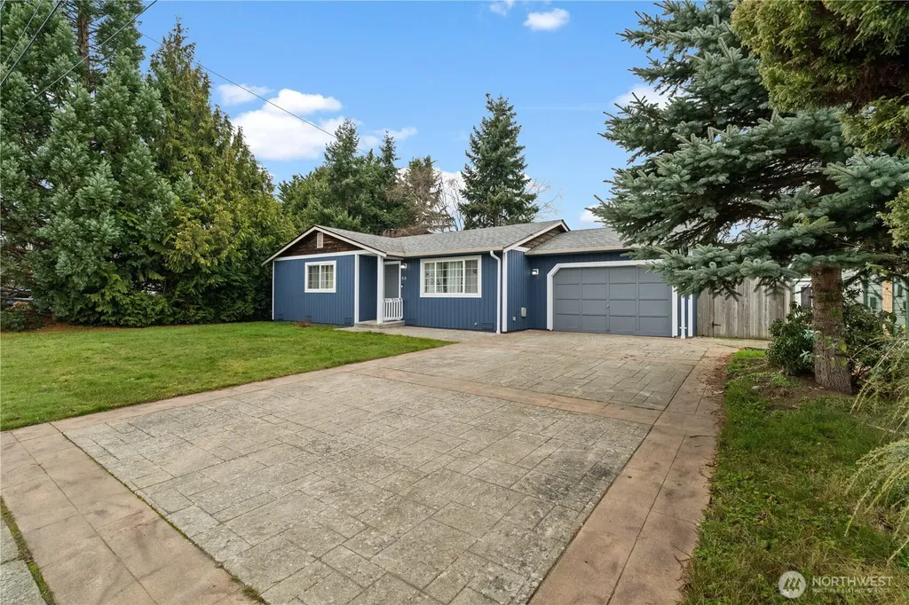 7631 273rd Street NW Stanwood WA 98292