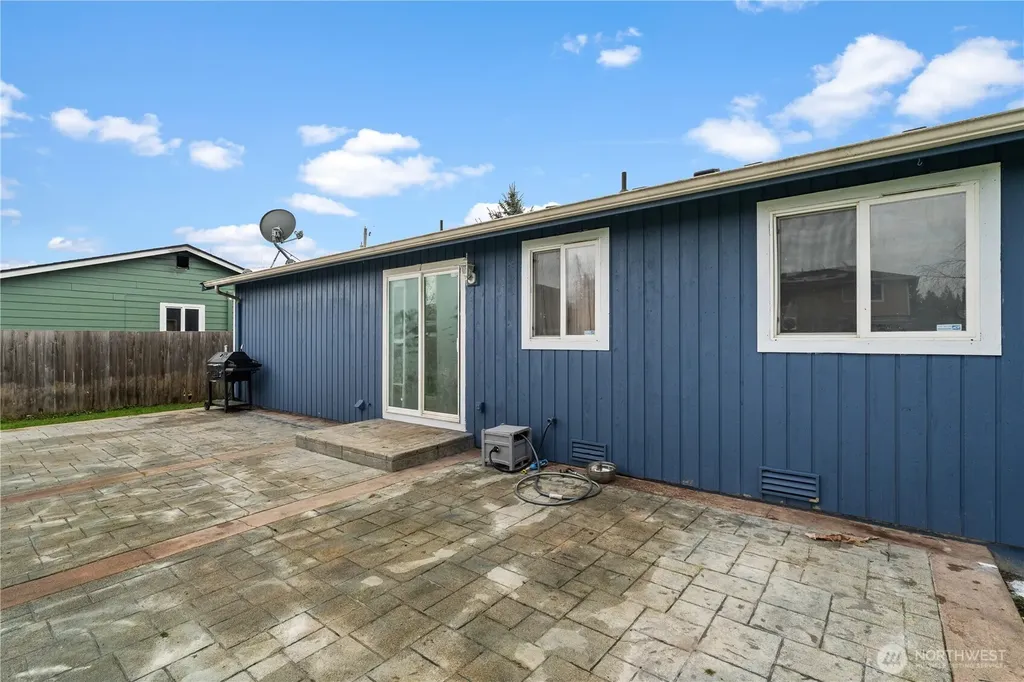 7631 273rd Street NW Stanwood WA 98292