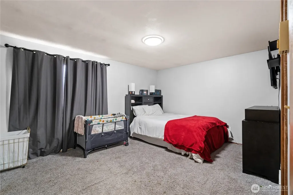 7631 273rd Street NW Stanwood WA 98292