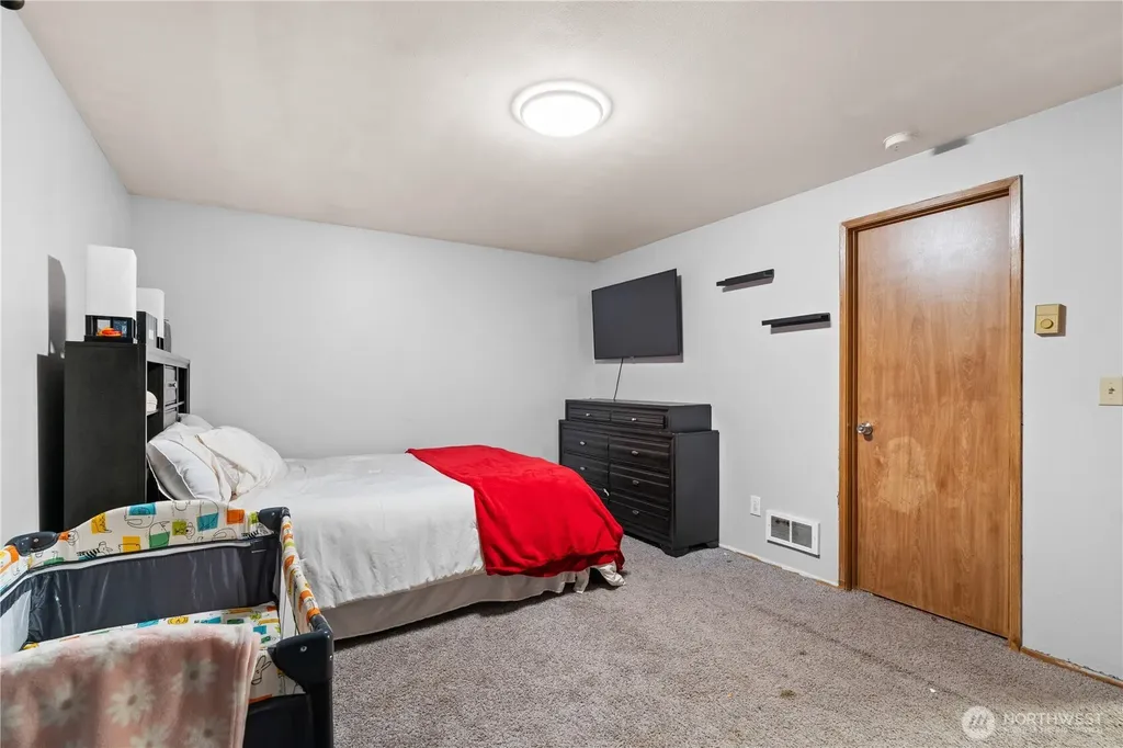 7631 273rd Street NW Stanwood WA 98292