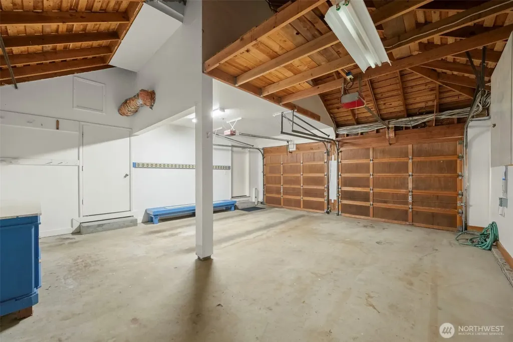 6121 NE 152nd Street Kenmore WA 98028