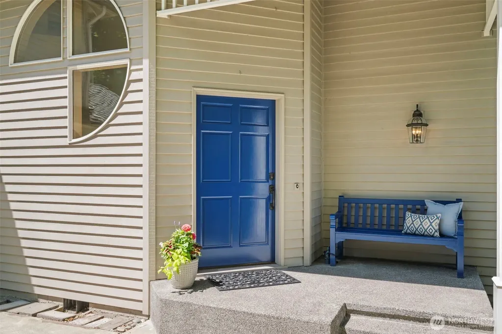 6121 NE 152nd Street Kenmore WA 98028